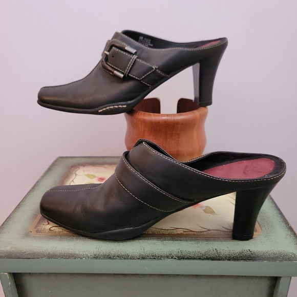 Aerosoles Vintage Black Leather Mule With Buckle Size 8 - Picture 3 of 6
